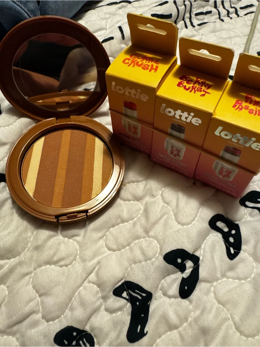 Bronze Stripe Bronzer - Multi-Tone Brown + Lottie London Lip Bundle